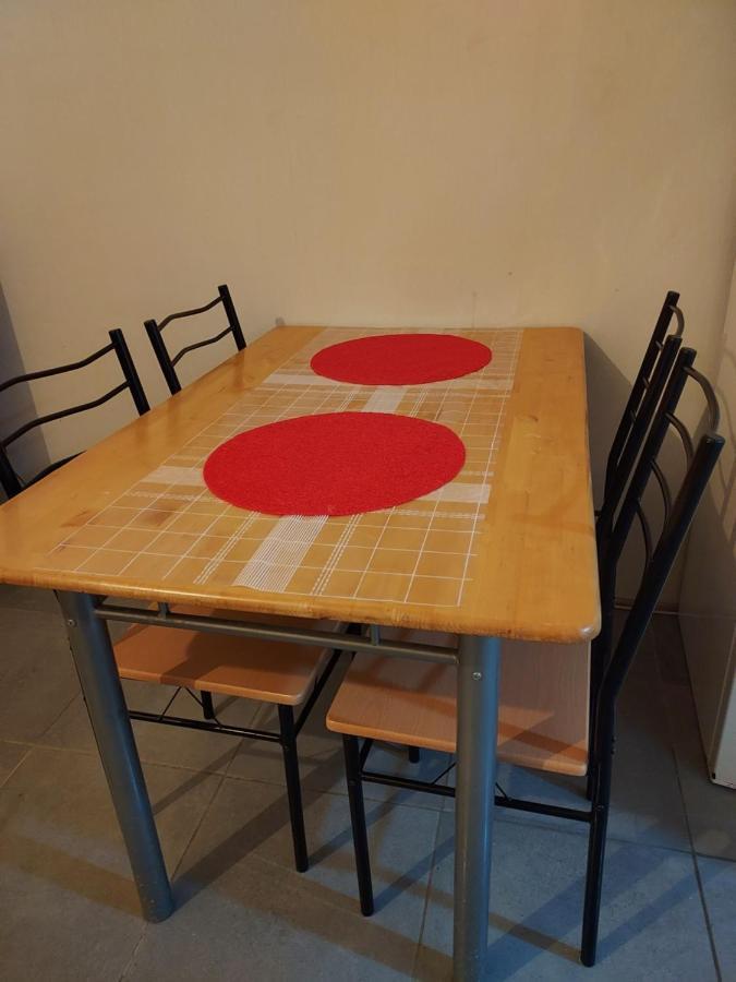 Appartement Meuble Avec Deux Chambres Moulins  Eksteriør billede