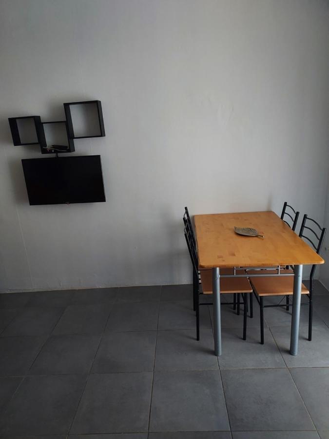 Appartement Meuble Avec Deux Chambres Moulins  Eksteriør billede